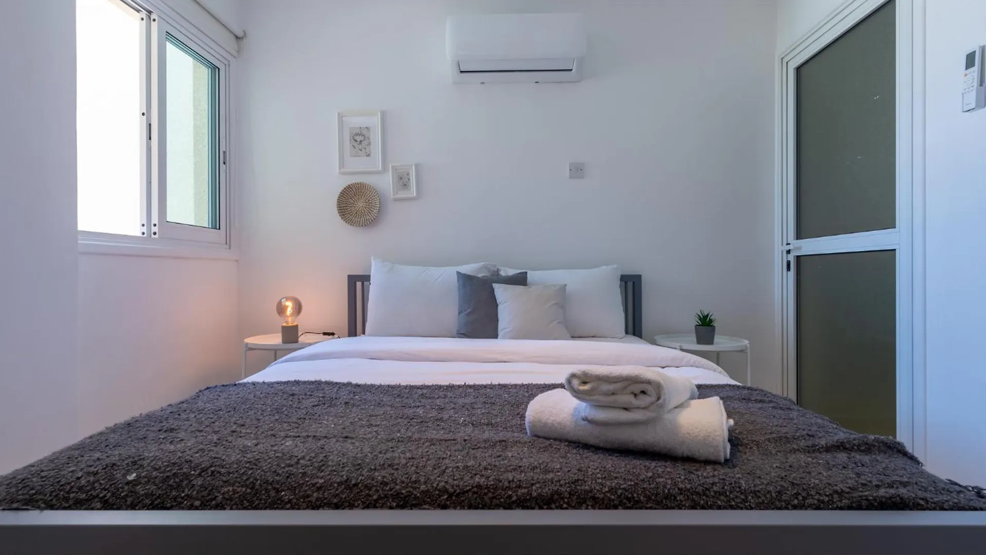 Chloris 3- Bedroom Apartment W/Pool In Larnaca