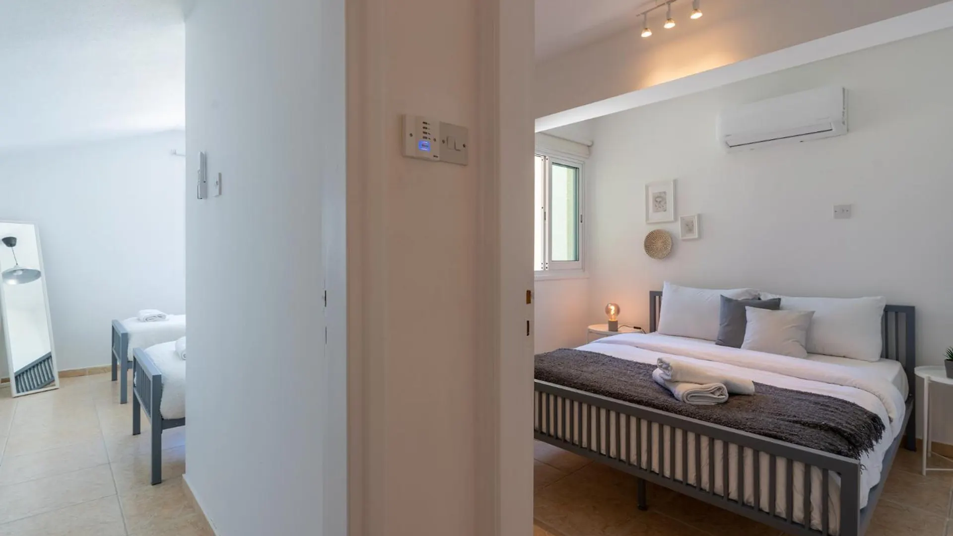 Chloris 3- Bedroom Apartment W/Pool In Larnaca